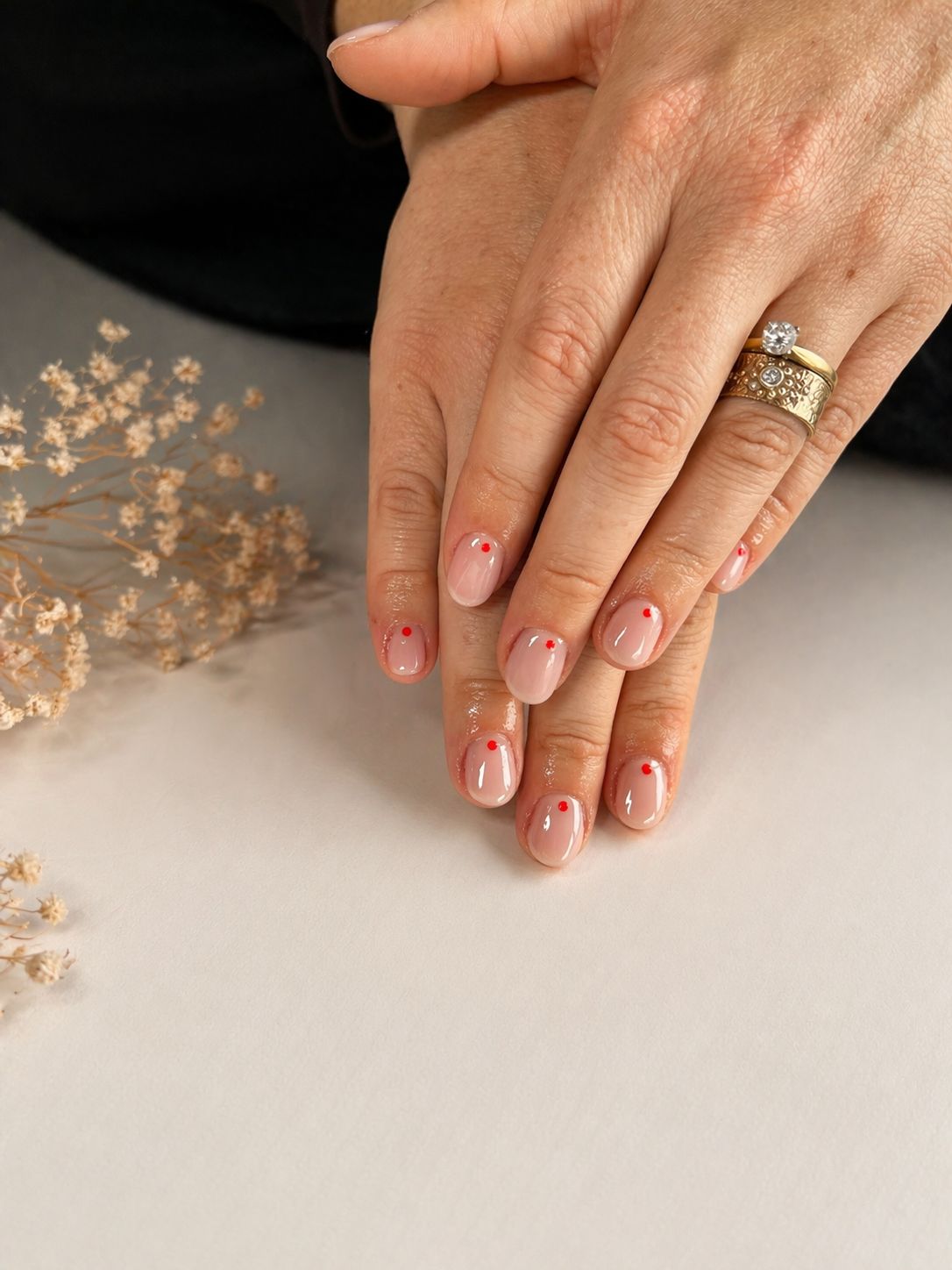 Little Red Details manicure by Nathalia
